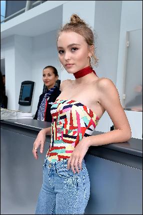 Now-Out-Lily-Rose-Depp (1908x2867, 415 kБ...)