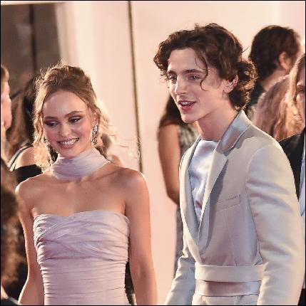 lily-rose-depp-and-timothee (1200x1203, 180 k...)
